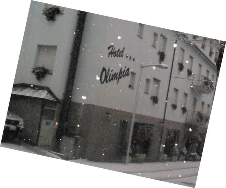 Albergo Ristorante Olimpia อับบาเดียซานซัลวาตอเร ภายนอก รูปภาพ