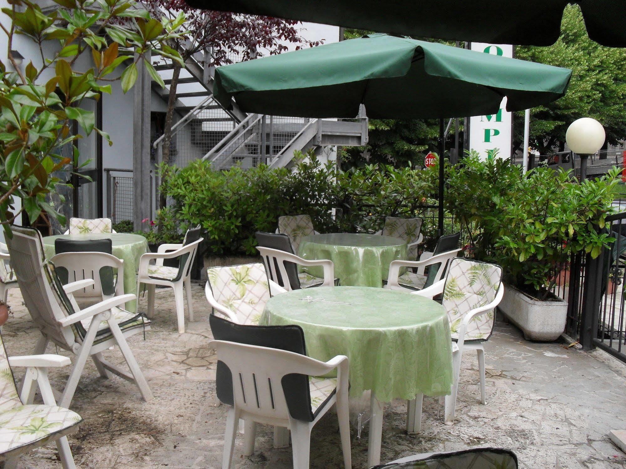 Albergo Ristorante Olimpia อับบาเดียซานซัลวาตอเร ภายนอก รูปภาพ